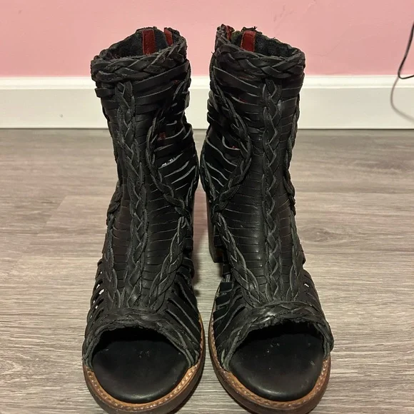 Freebird Black Braided Heeled Boots - Picture 2 of 8